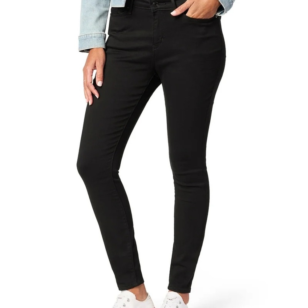 Black Skinny Jeans